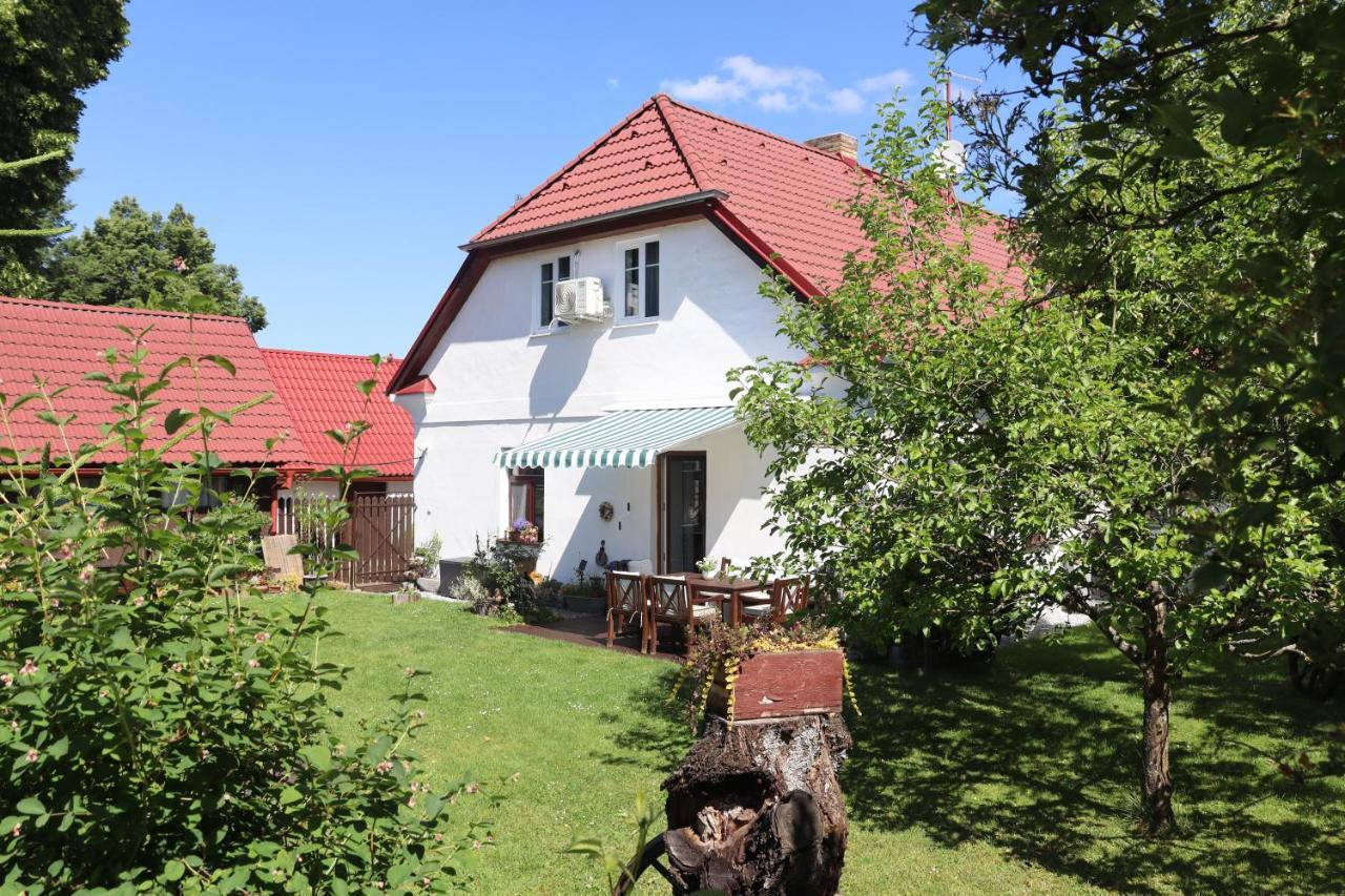 Černá v Pošumaví Abc Apartments מראה חיצוני תמונה